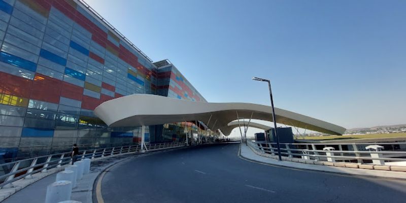 Zvartnots International Airport