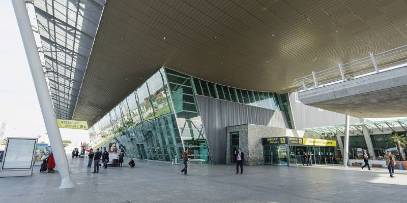 Tirana International Airport Nënë Tereza