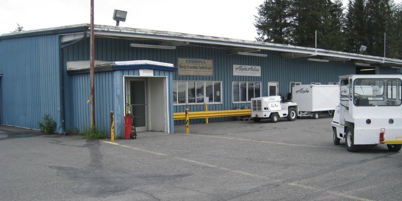 Merle K. (Mudhole) Smith Airport