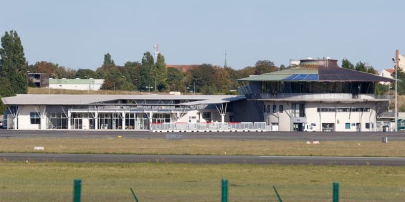Poitiers–Biard Airport